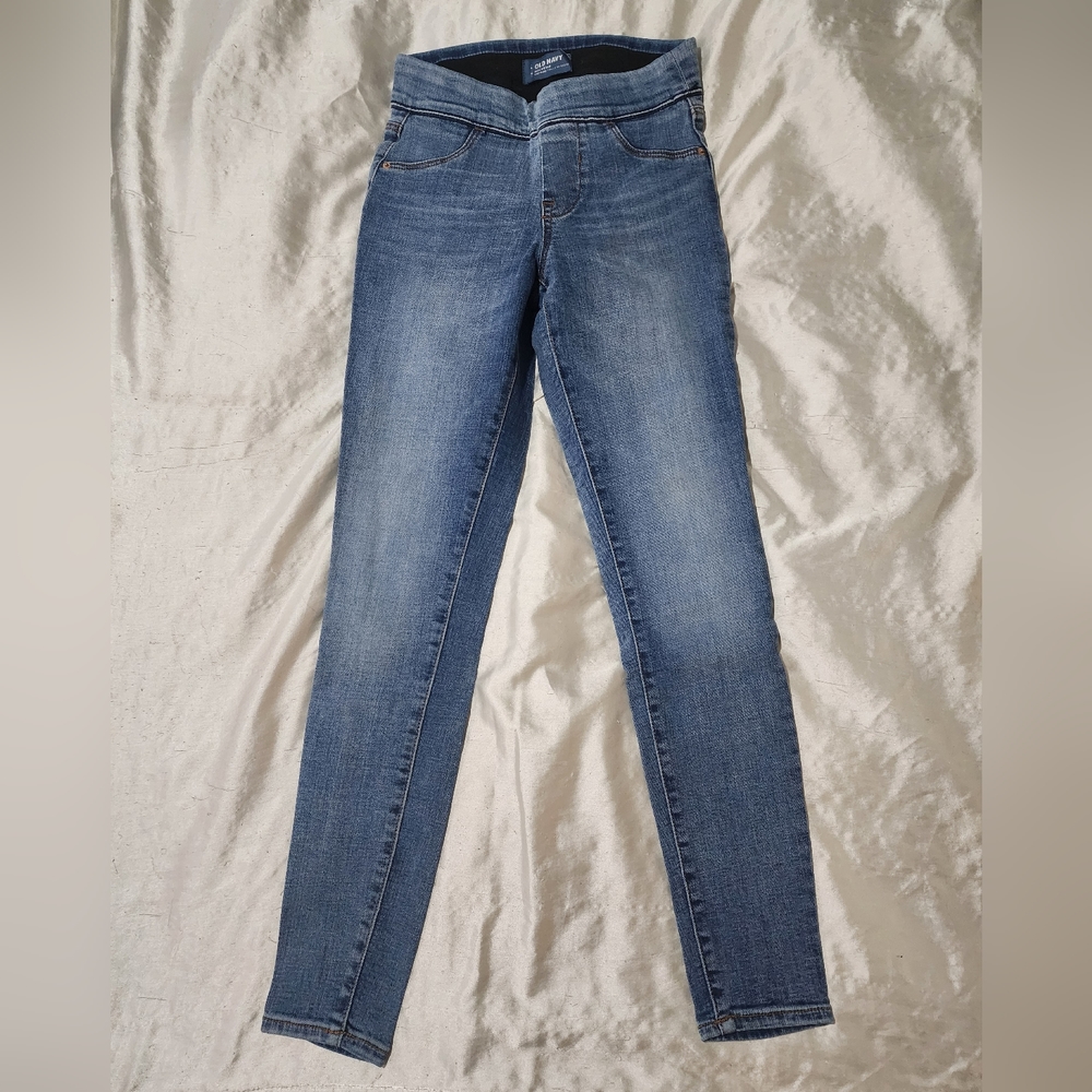 Old Navy Rockstar Mid Rise Skinny Stretch Pull On Jeans
